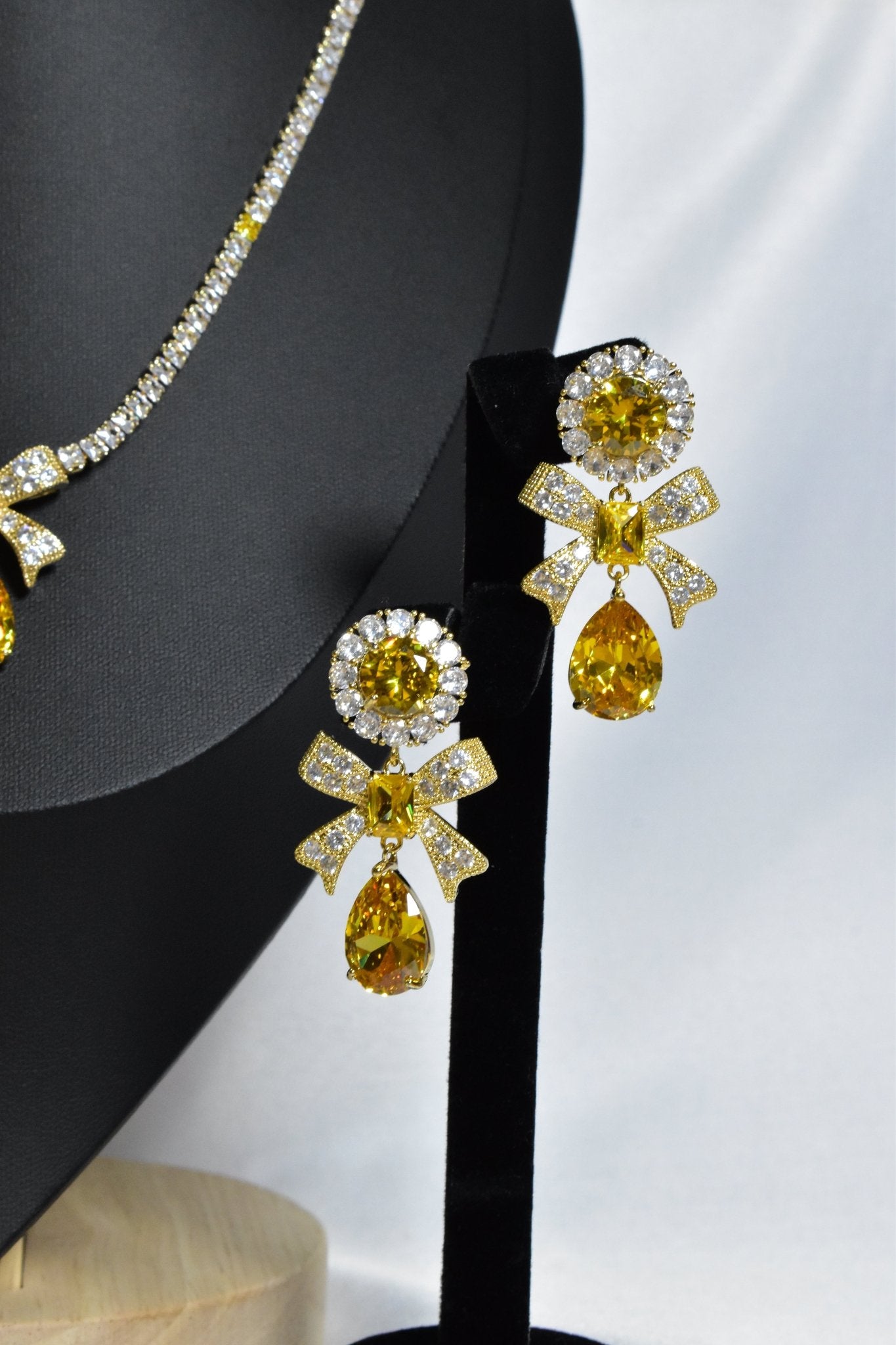 Tawfiq Necklace Earrings Set