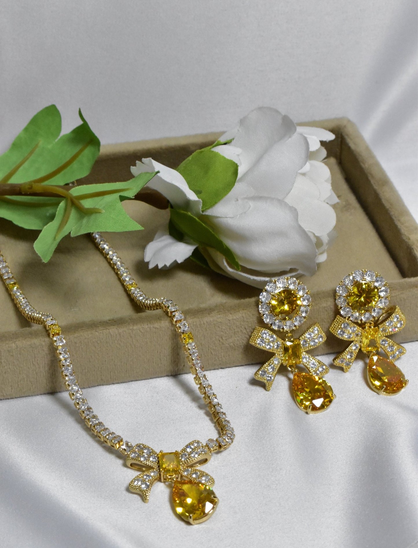 Tawfiq Necklace Earrings Set