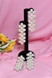 Zawaya Long Pearl Earrings 1