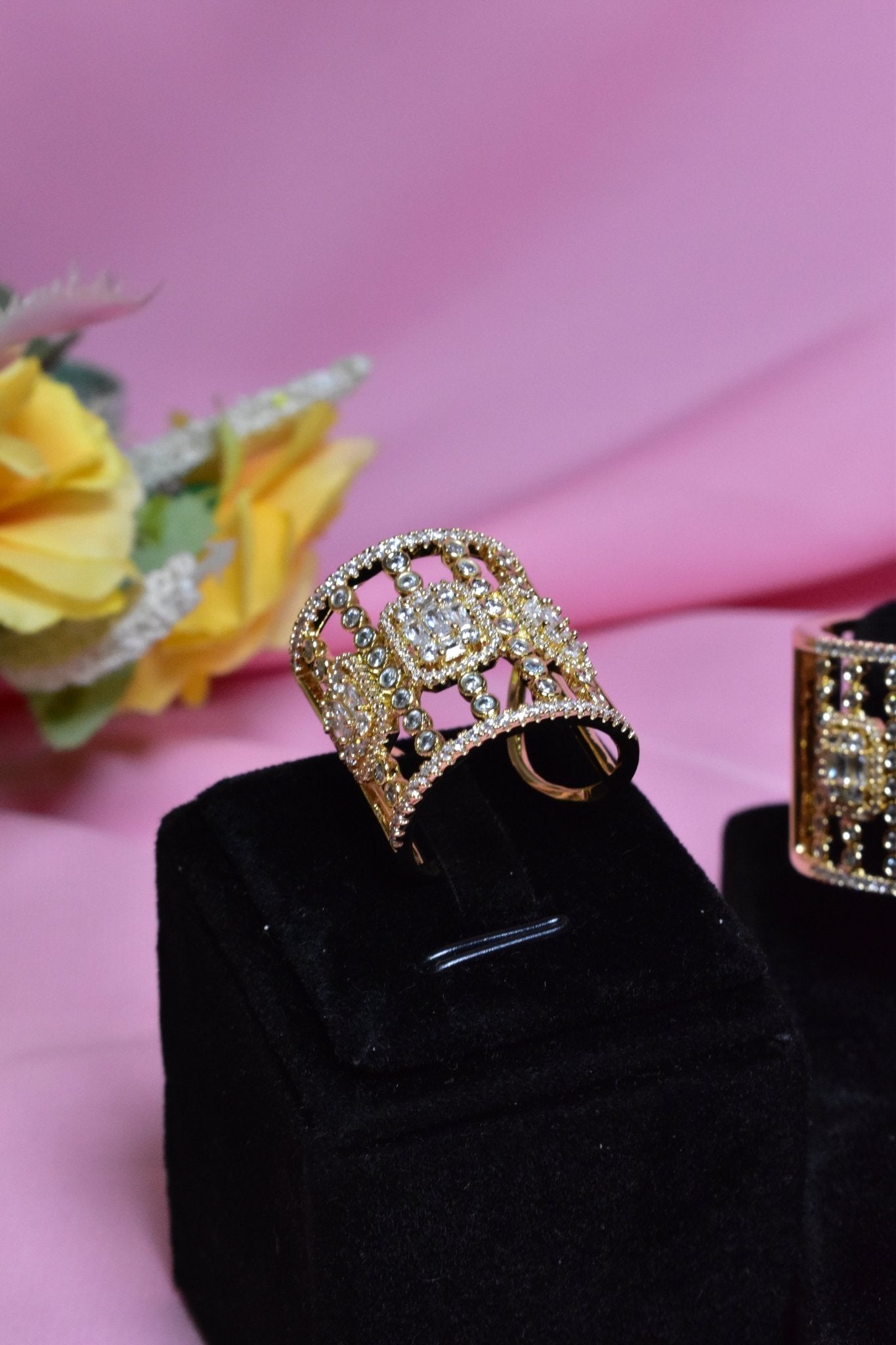 Amwaj Bracelet Ring Set