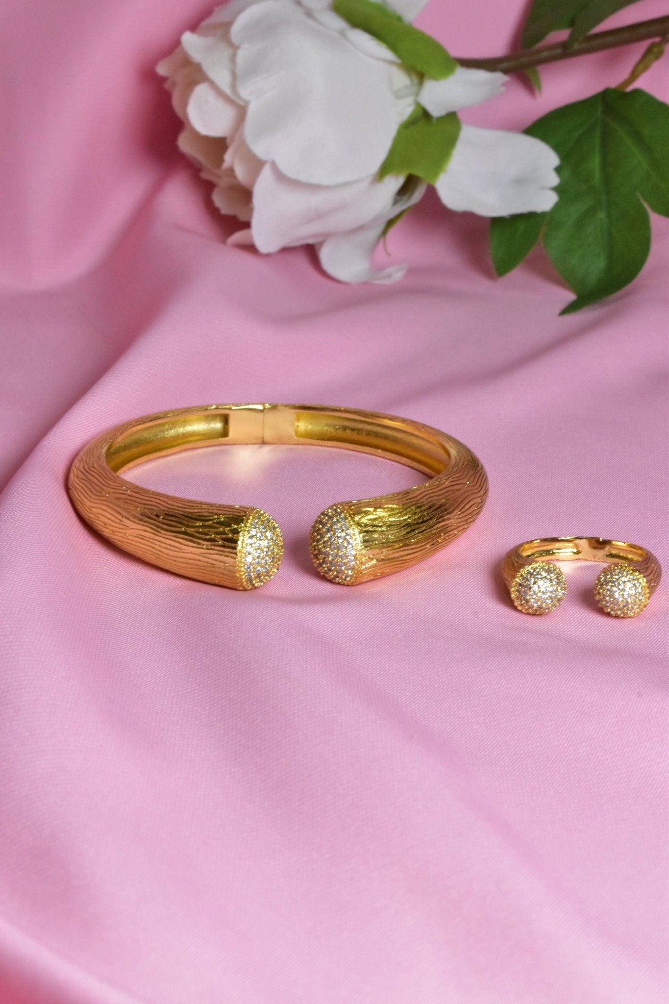Safah Bracelet Ring Set