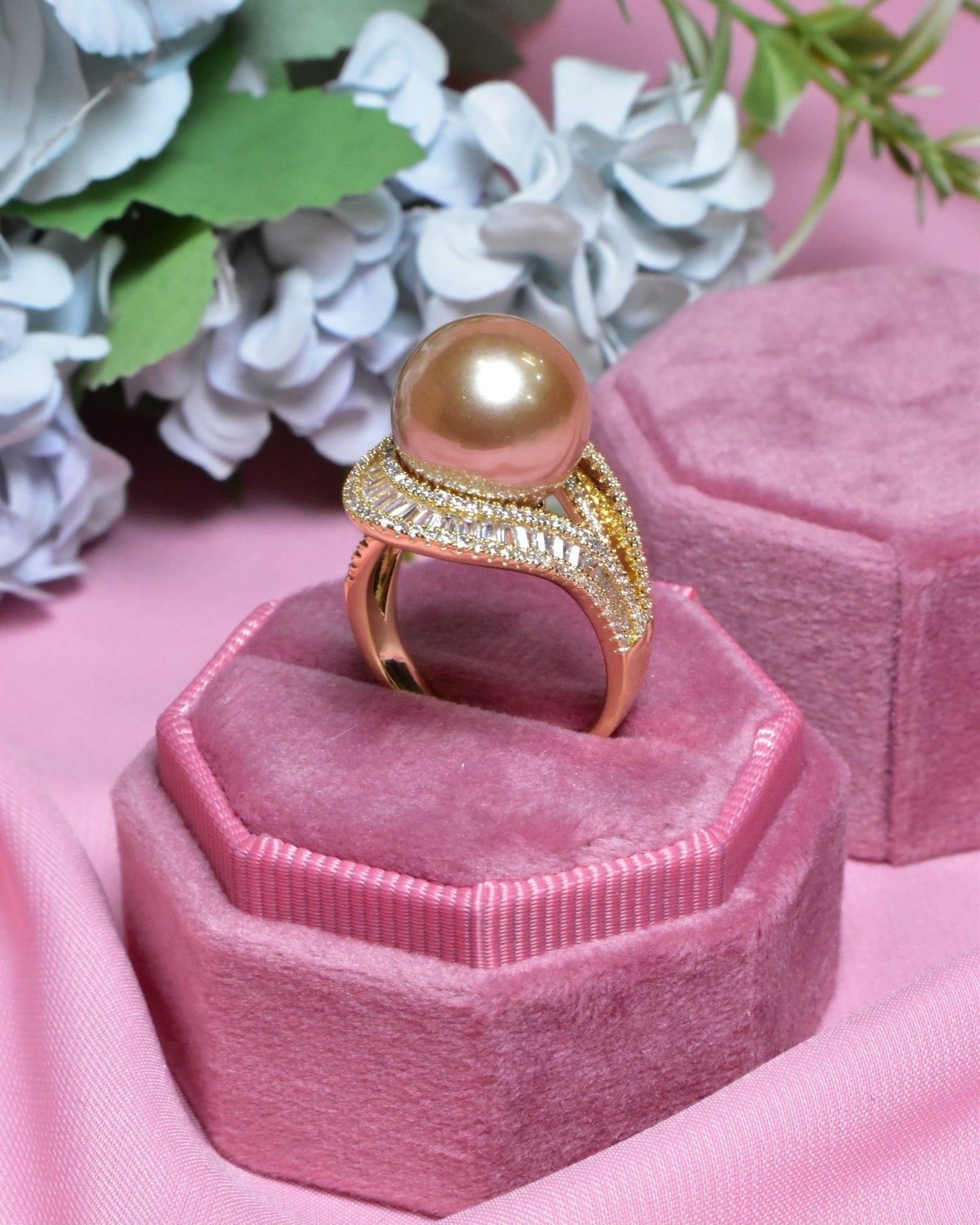 Diwan Golden Pearl Ring