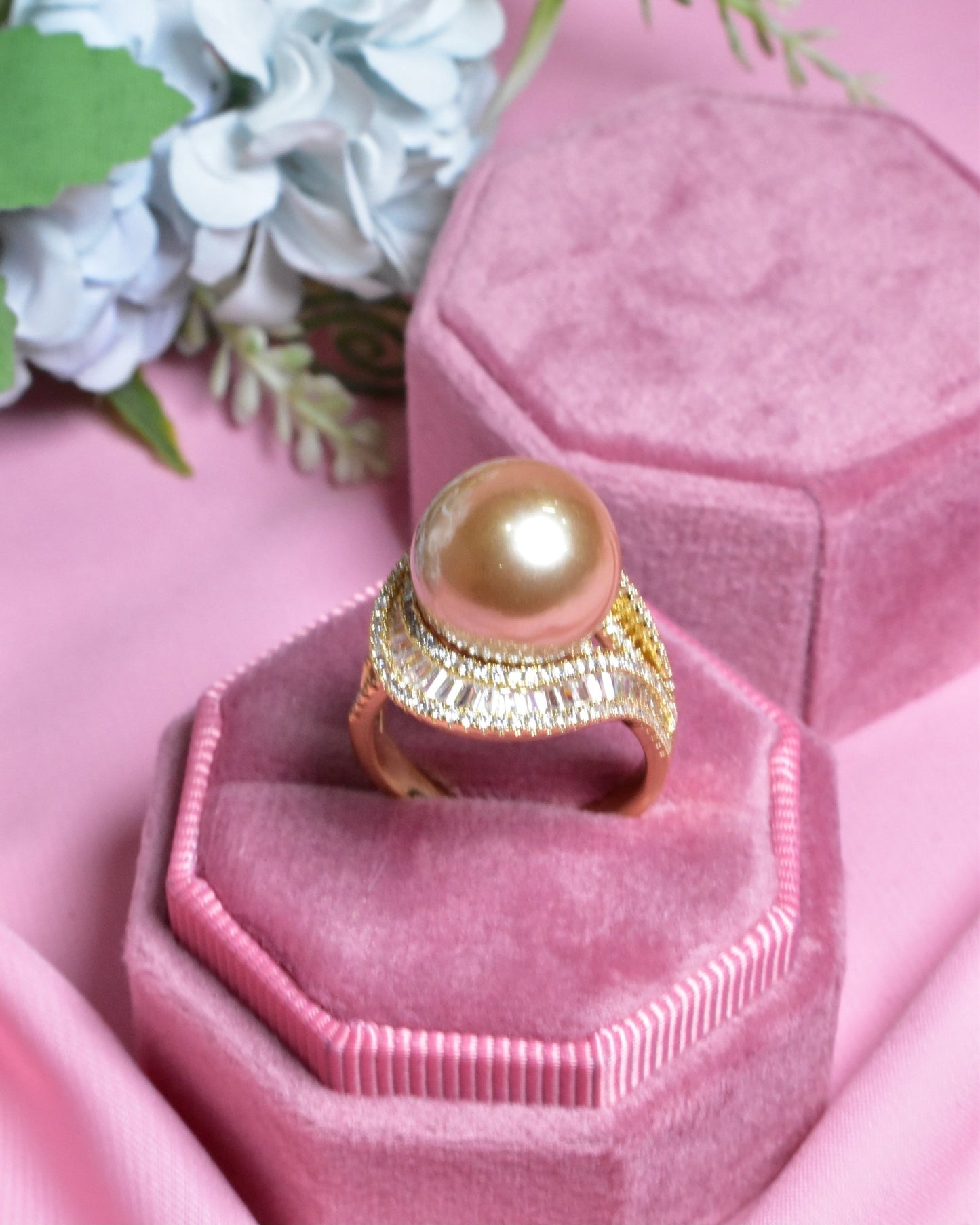 Diwan Golden Pearl Ring