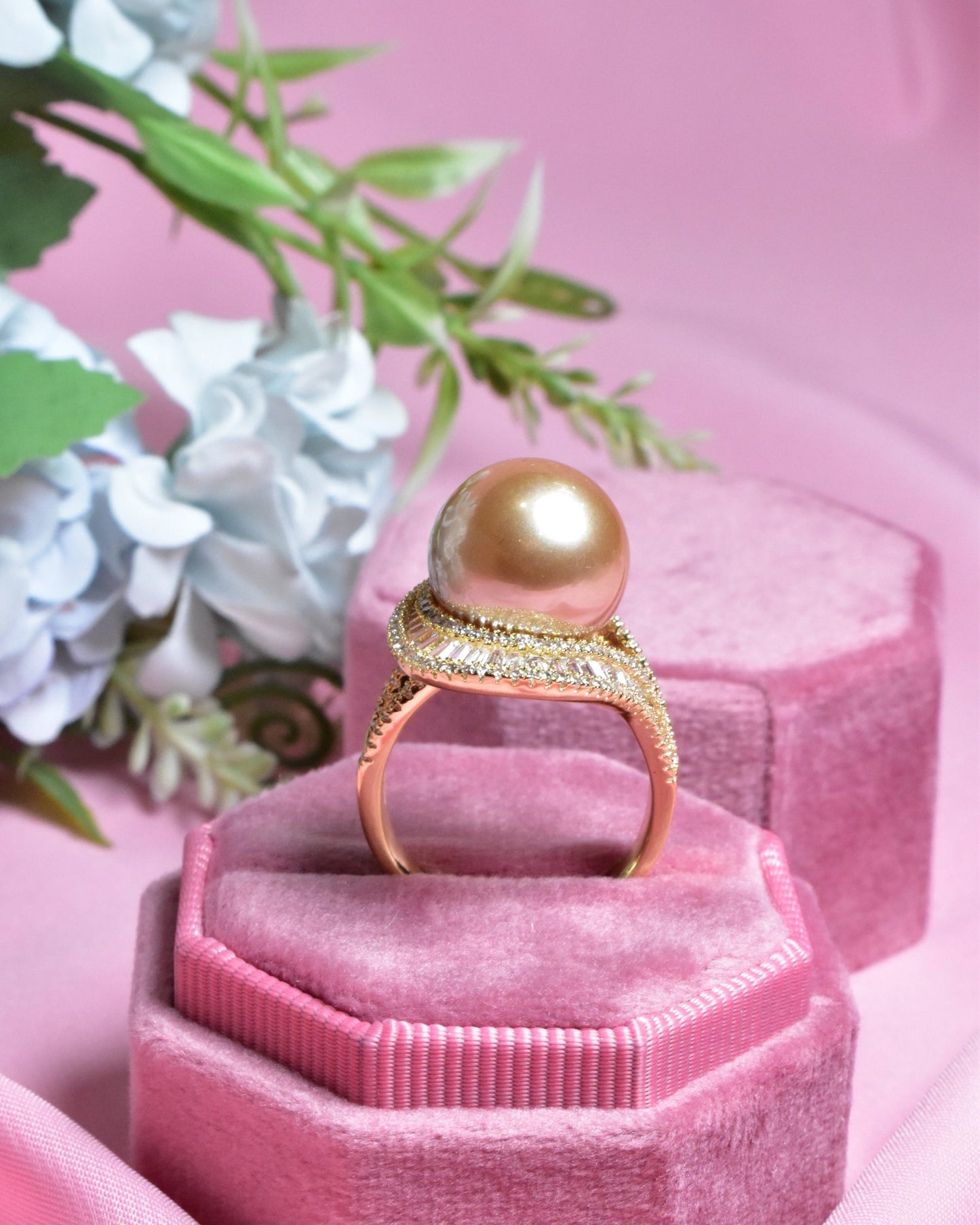 Diwan Golden Pearl Ring