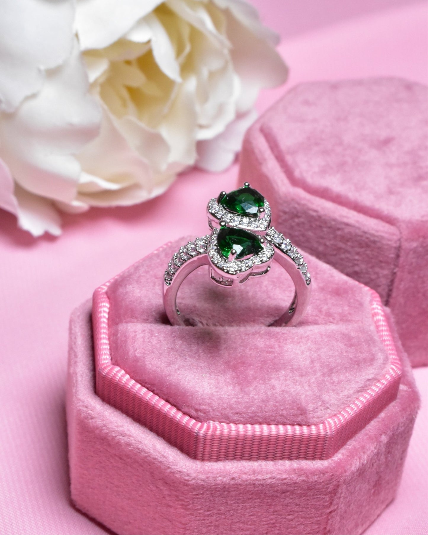 Nashwat Beautiful Hearts Rings