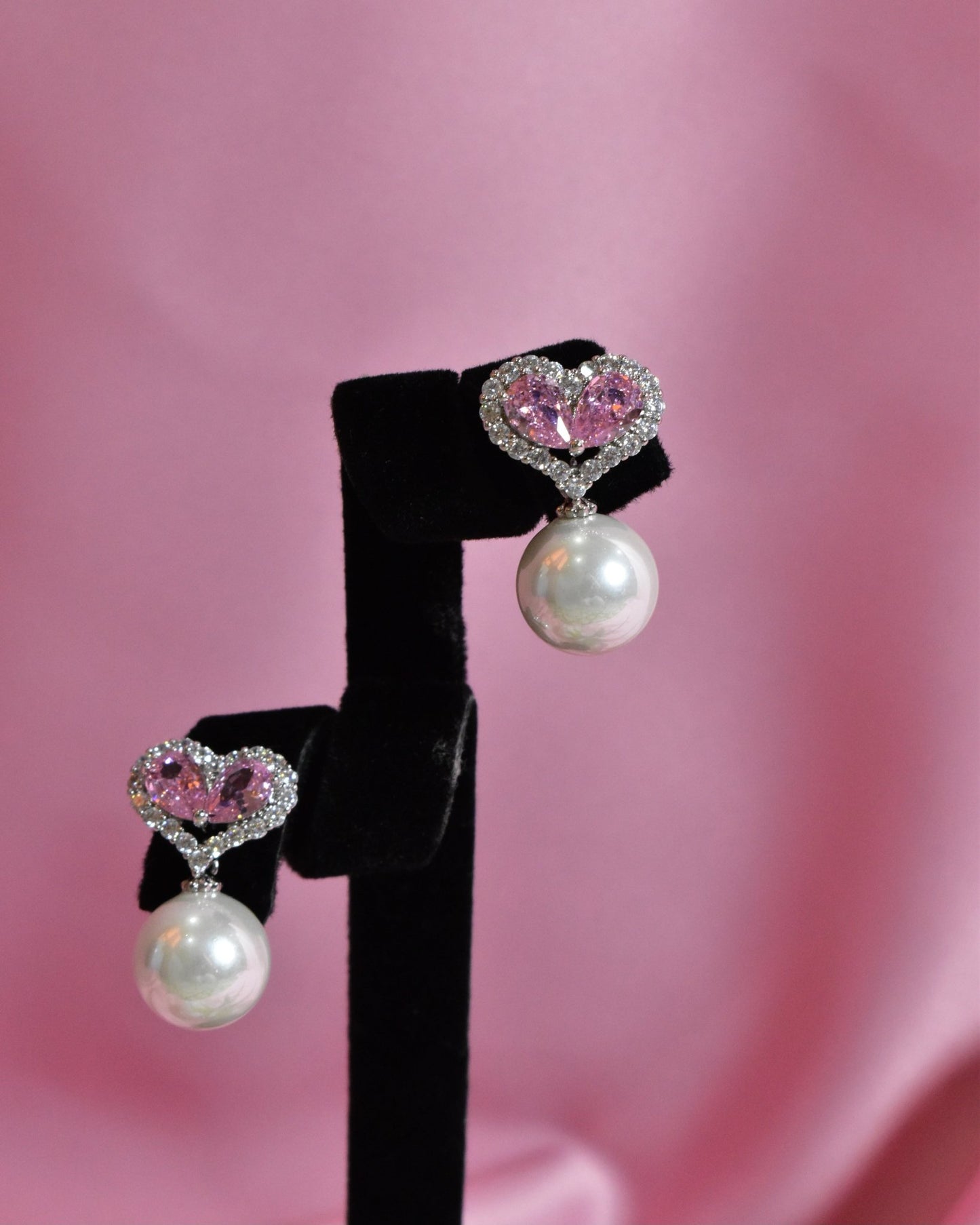 Malak Dainty Heart Pearl Earrings