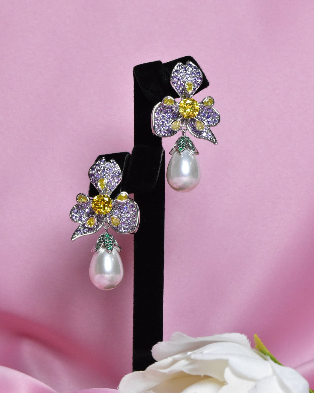 Mizan Beautiful Pearl Earrings 3