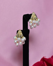Talai Grapes Pearl Earrings 1
