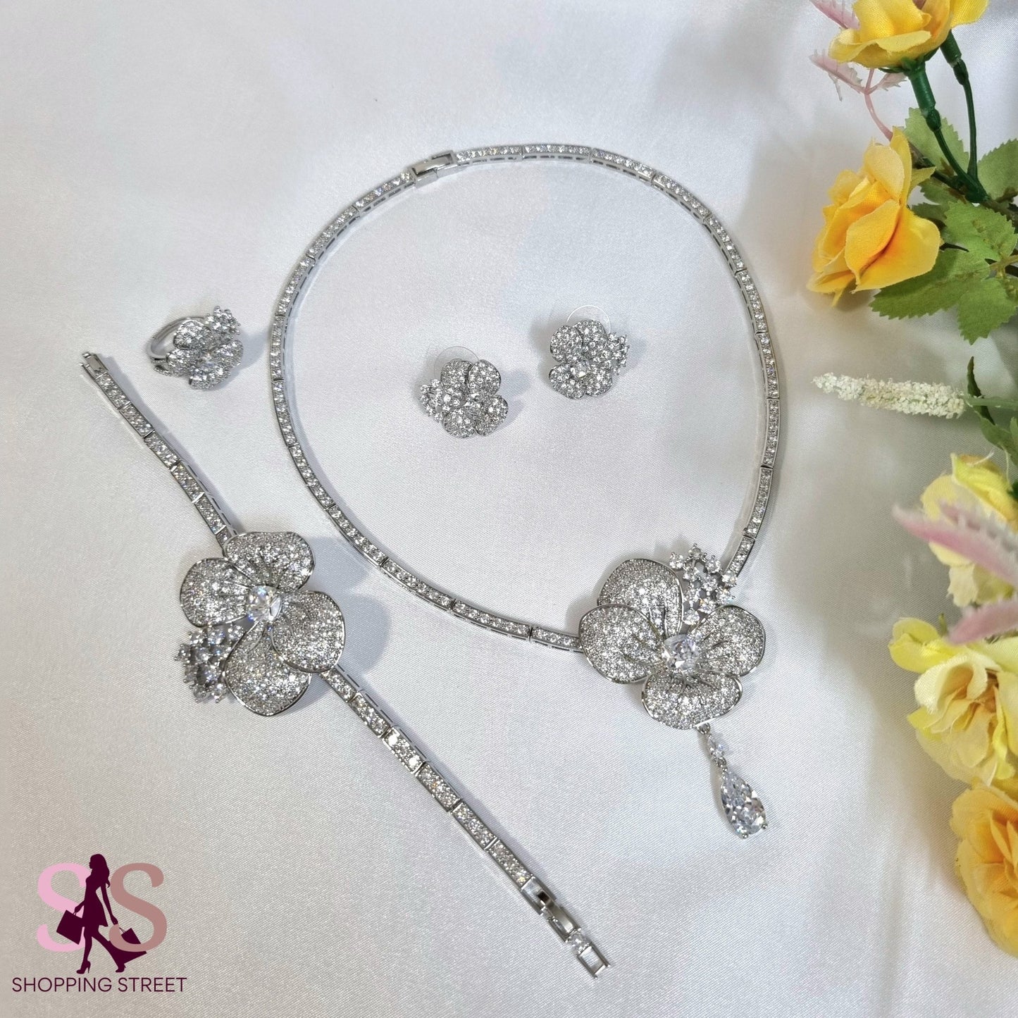 Almas Gorgeous Set