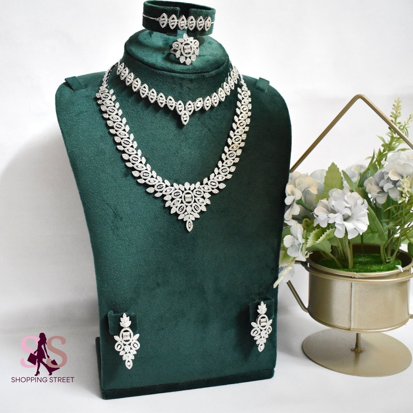 Bahaar Luxurious Bridal Set