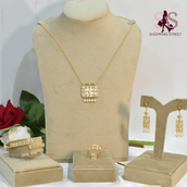 Nayrah Dainty Set 1