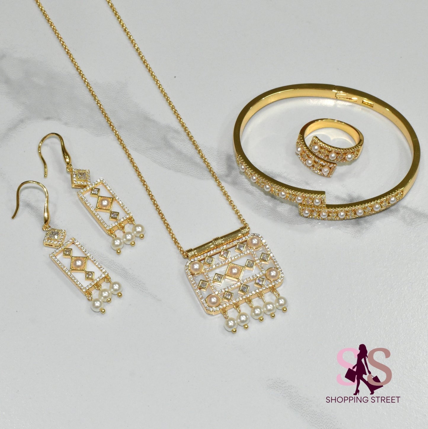 Nayrah Dainty Set