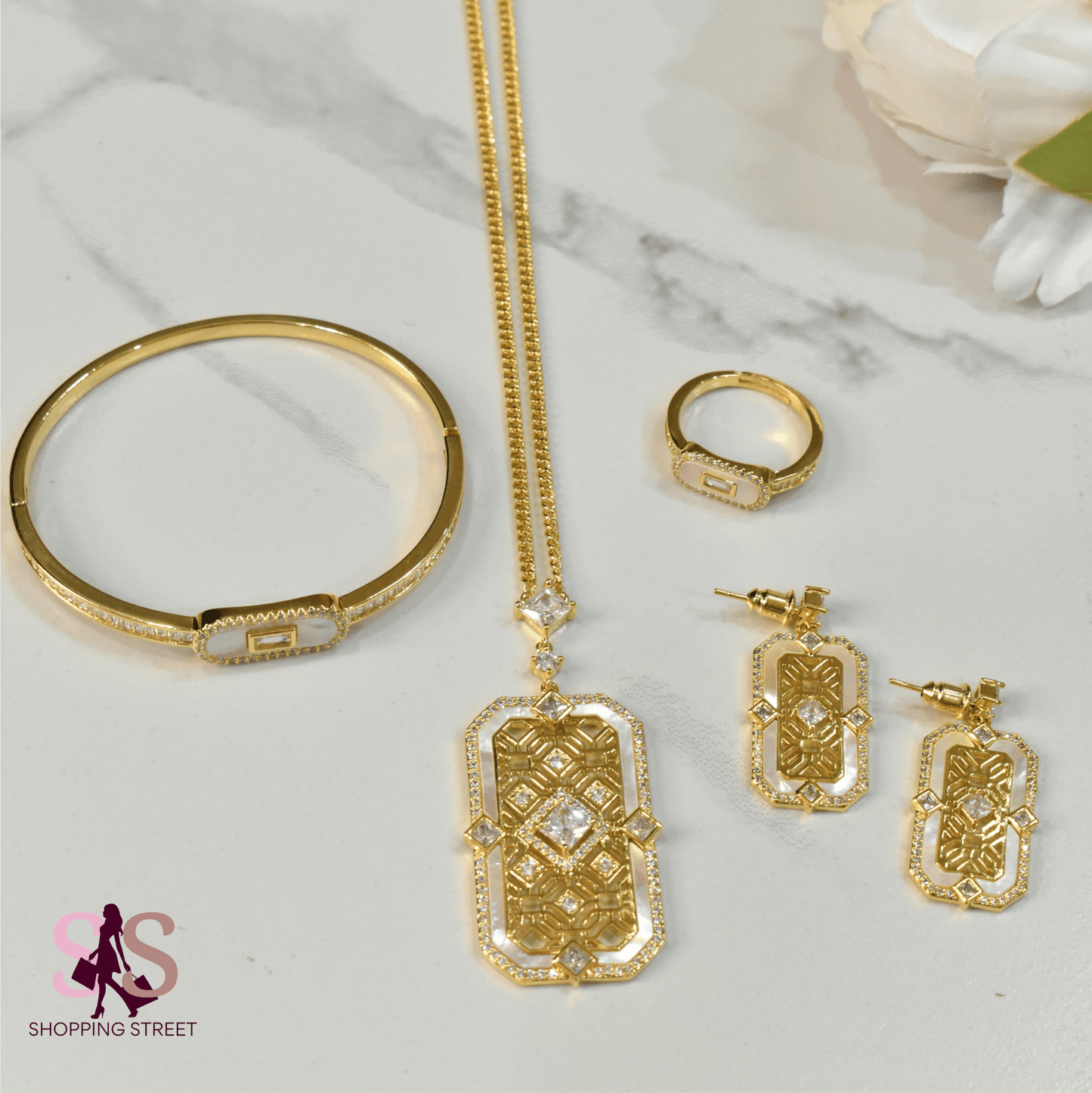 Ameerah Set