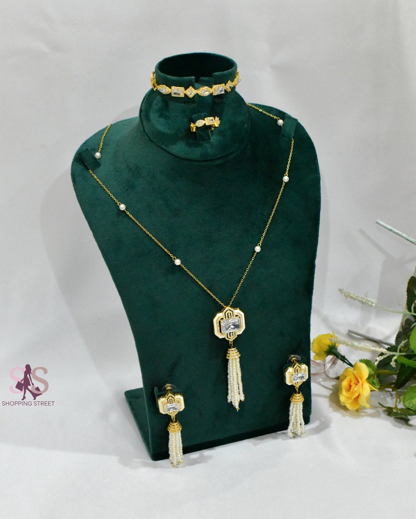 Ashraf Long Necklace Golden Set