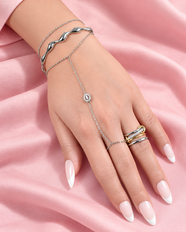 Kammy Complete Look — Hand Chain, Kuwait