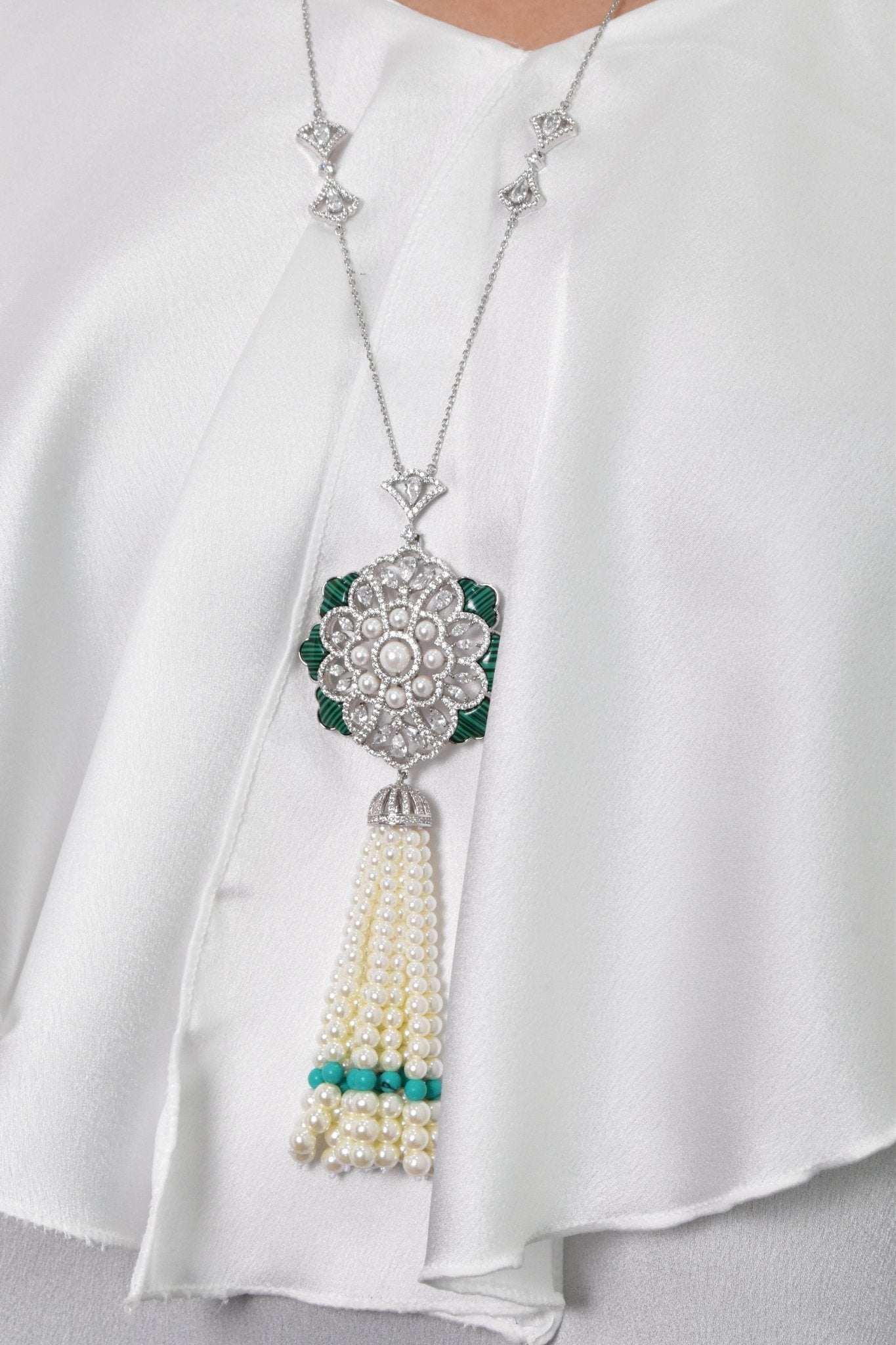 Sueaydah Necklace Earrings Pearl Set