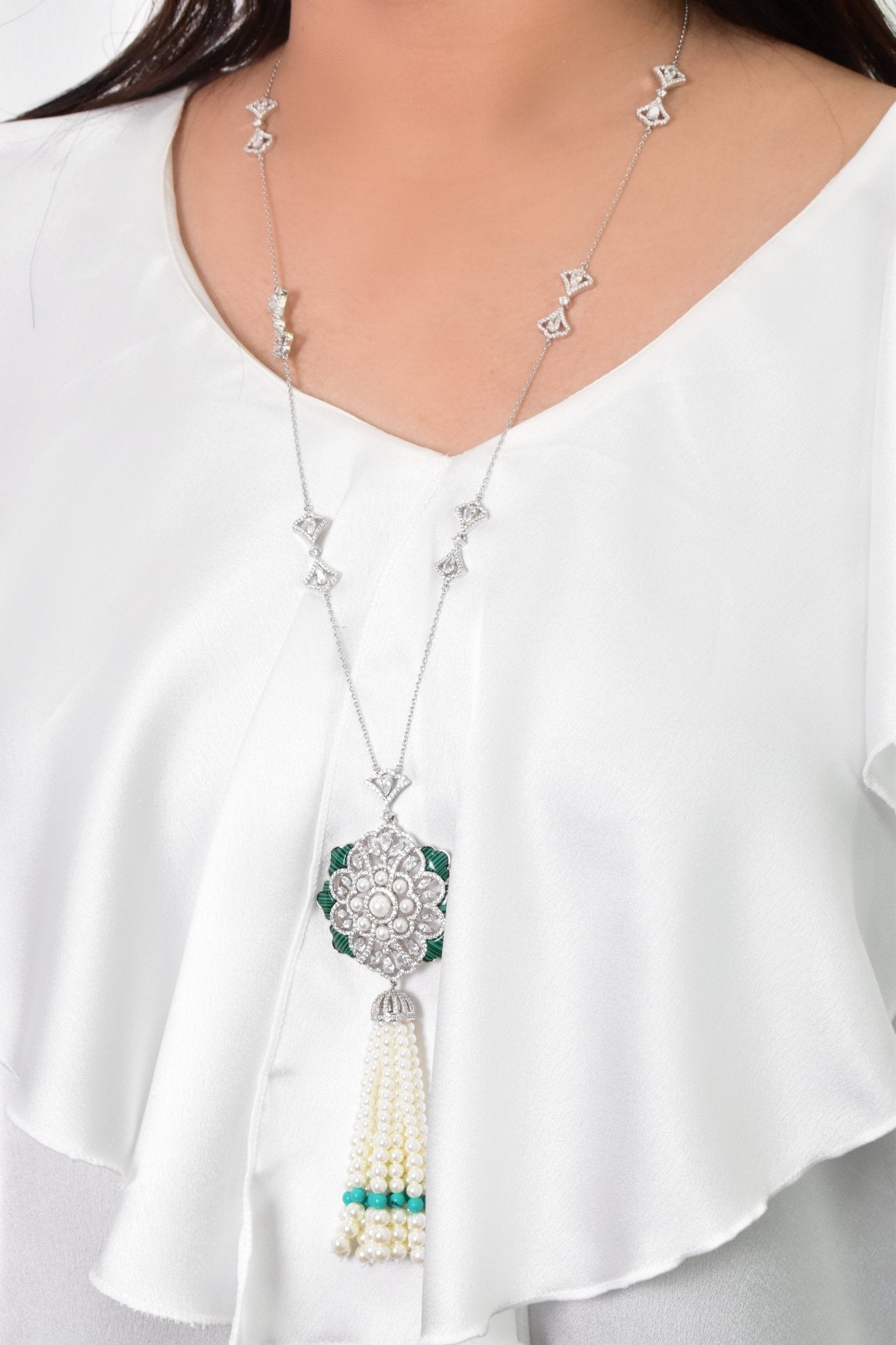Sueaydah Necklace Earrings Pearl Set
