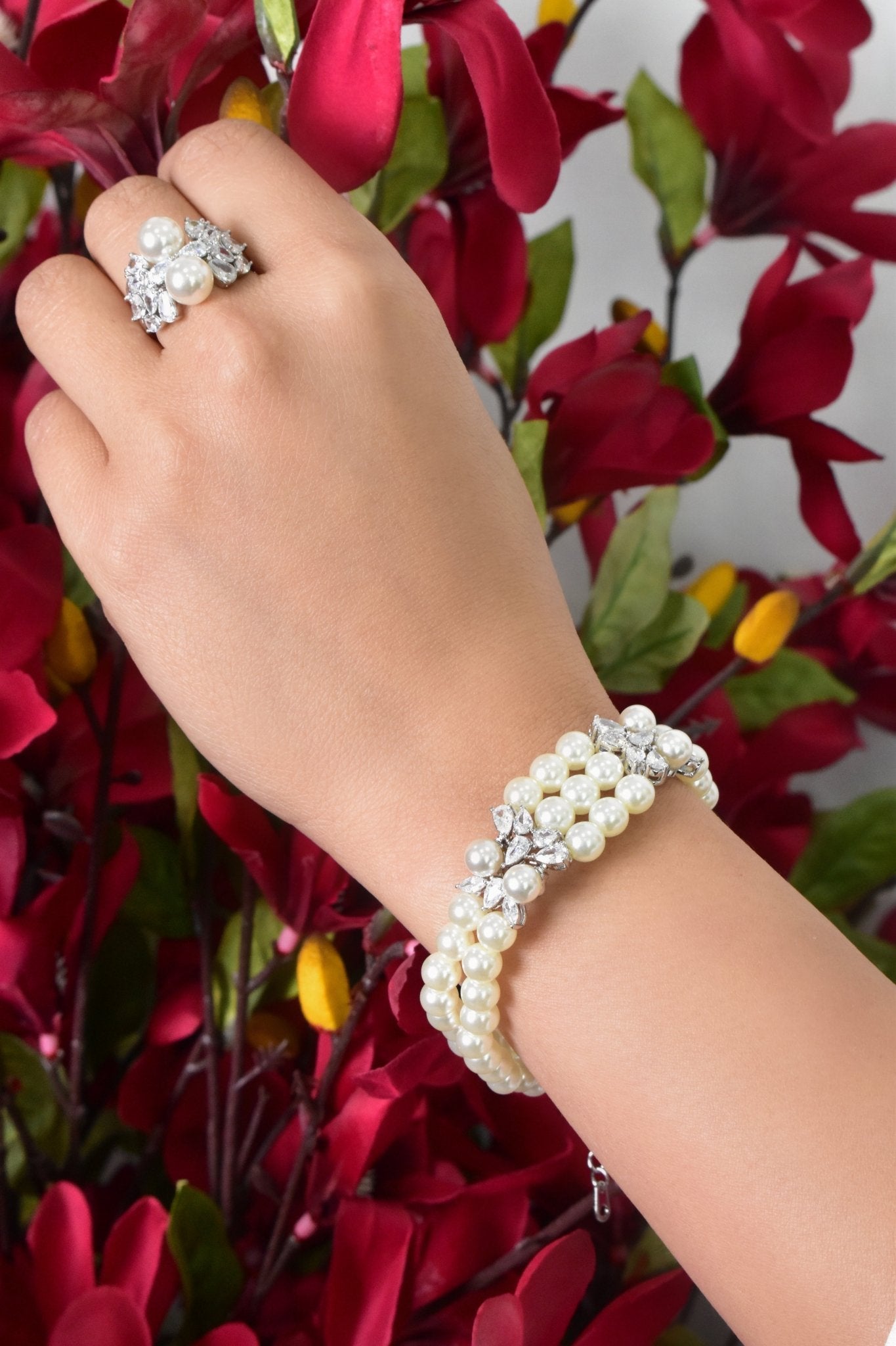 Sujairah Pearl Set