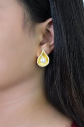 Ahlam Pearl Drop Earrings 1