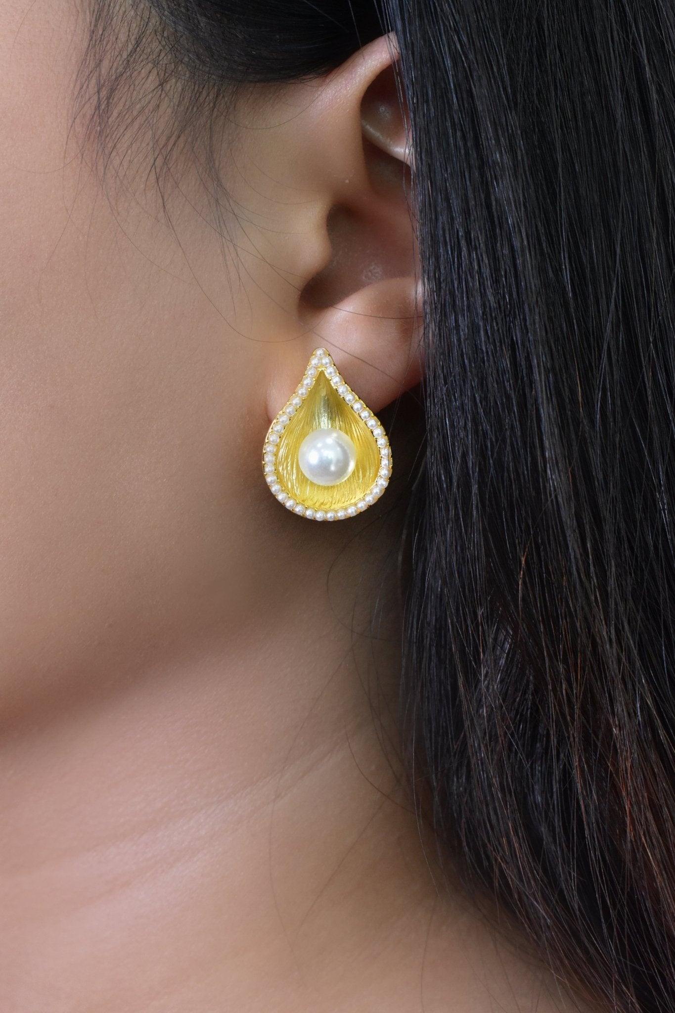 Ahlam Pearl Drop Earrings