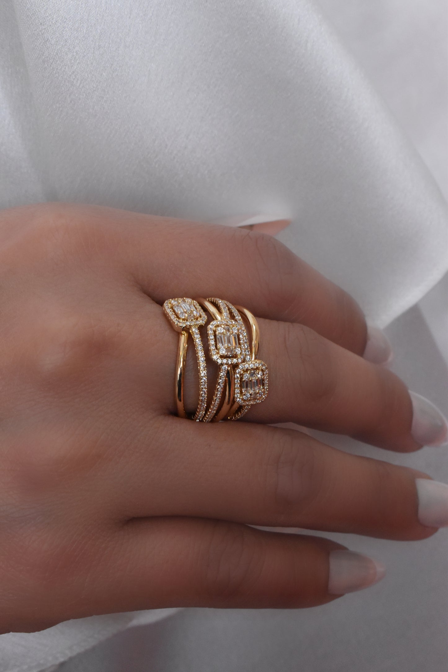 Arwa Stunning Ring