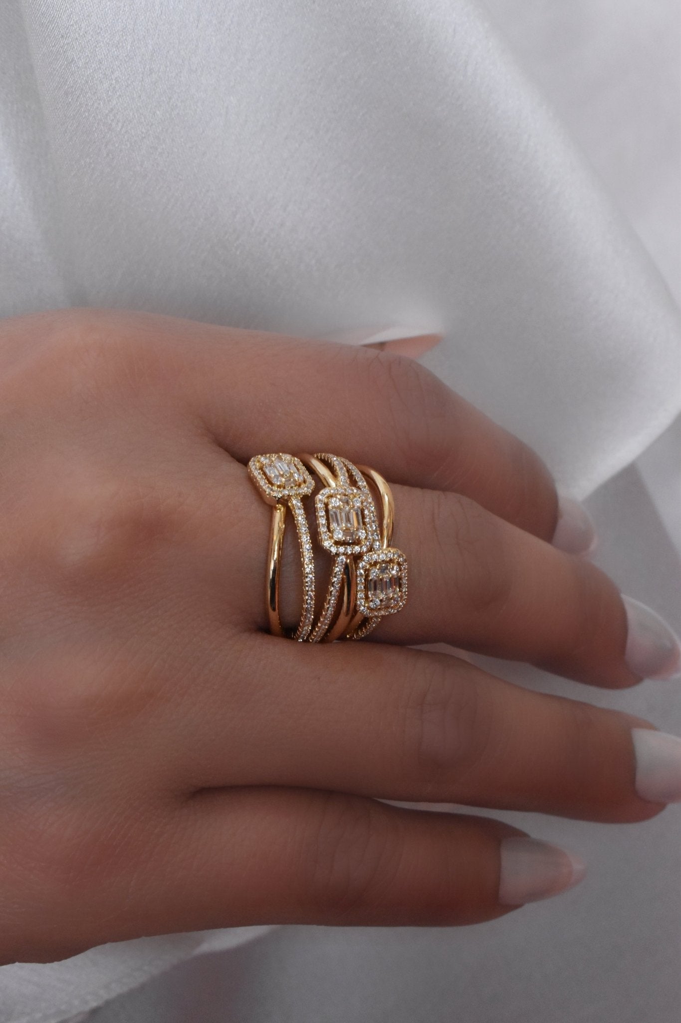 Arwa Stunning Ring