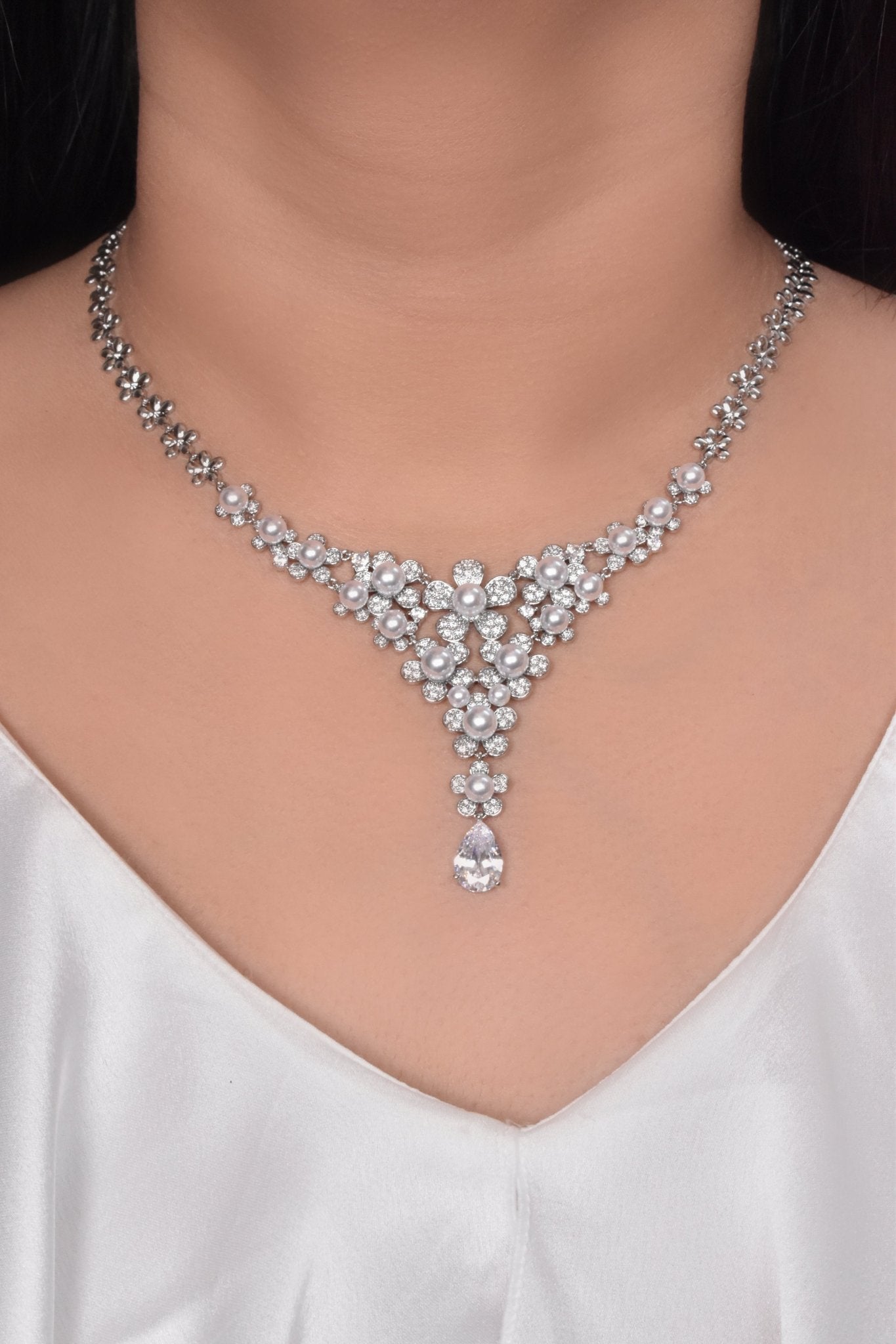 Safiya Pearly Set