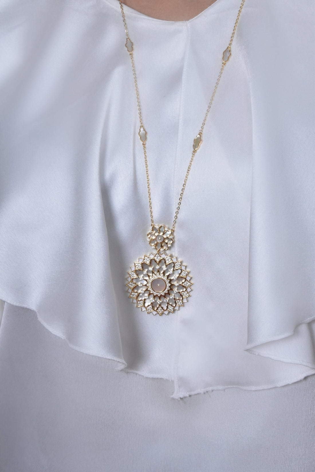 Nawal Golden Long Necklace Set 4