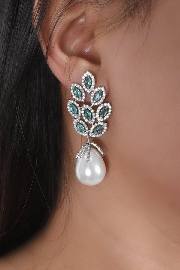 Samah Classic Pearl Earrings — Earrings, Kuwait