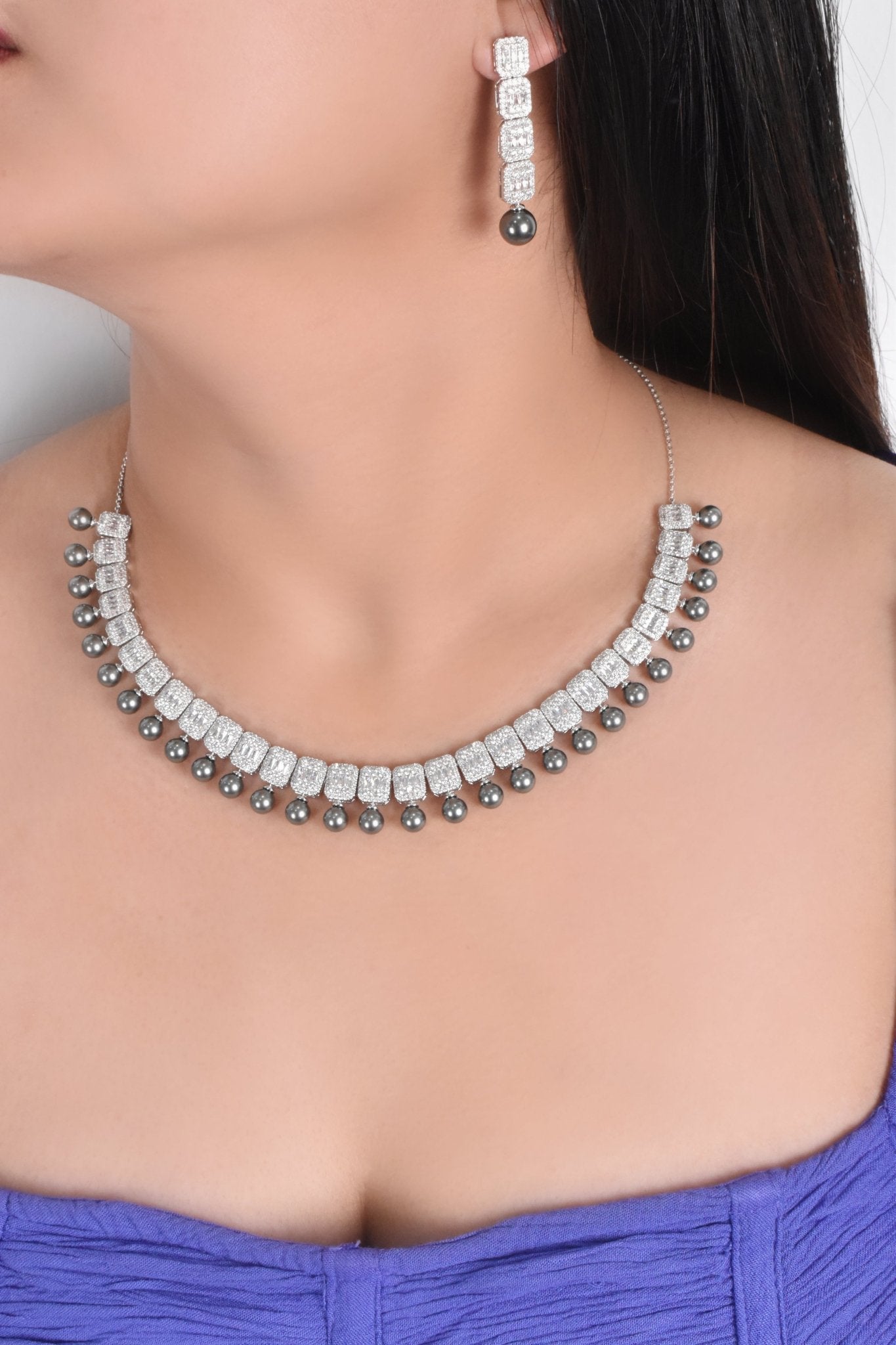 Fawzi Grey Pearl Set