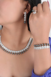 Fawzi Grey Pearl Set 1