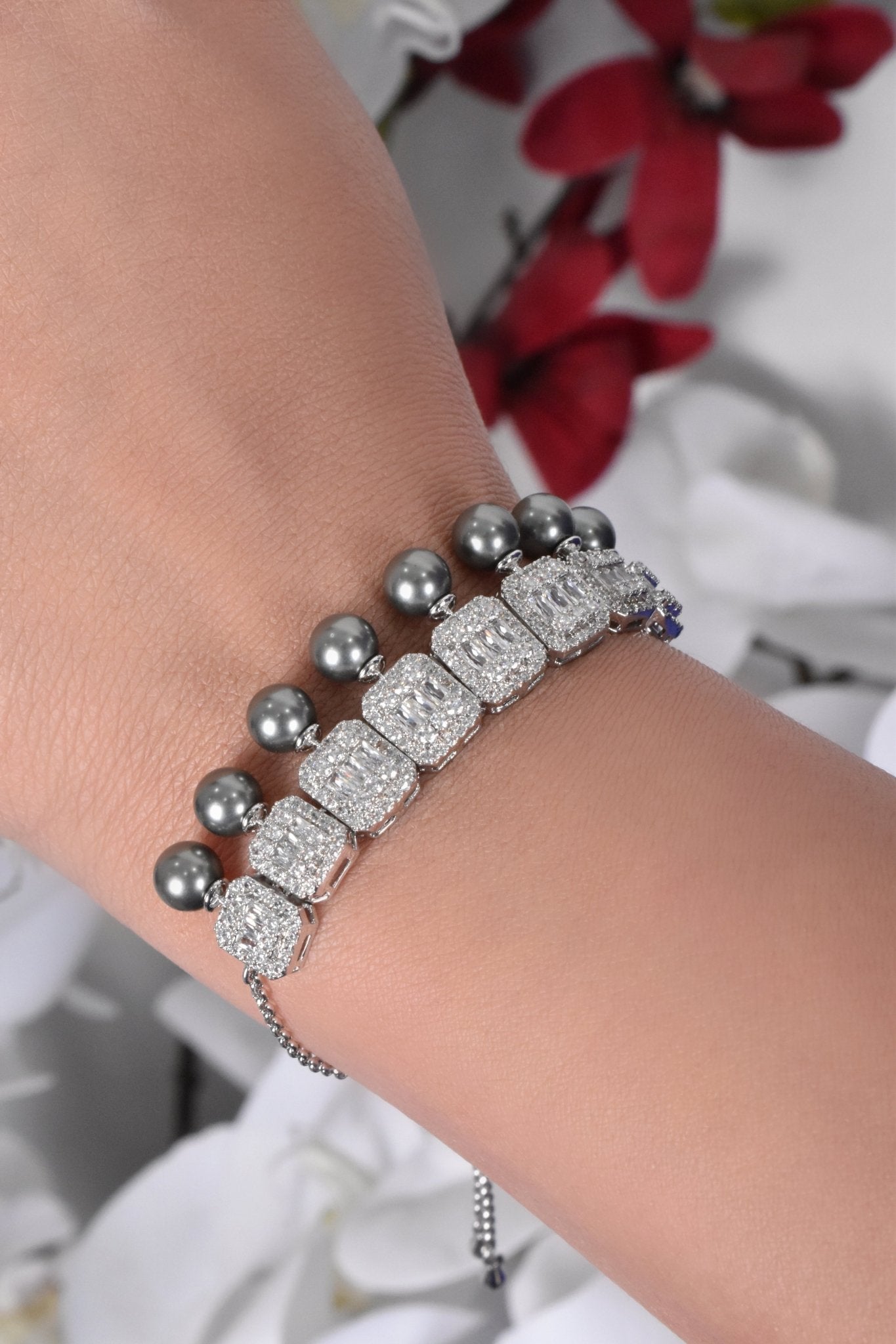 Fawzi Grey Pearl Set