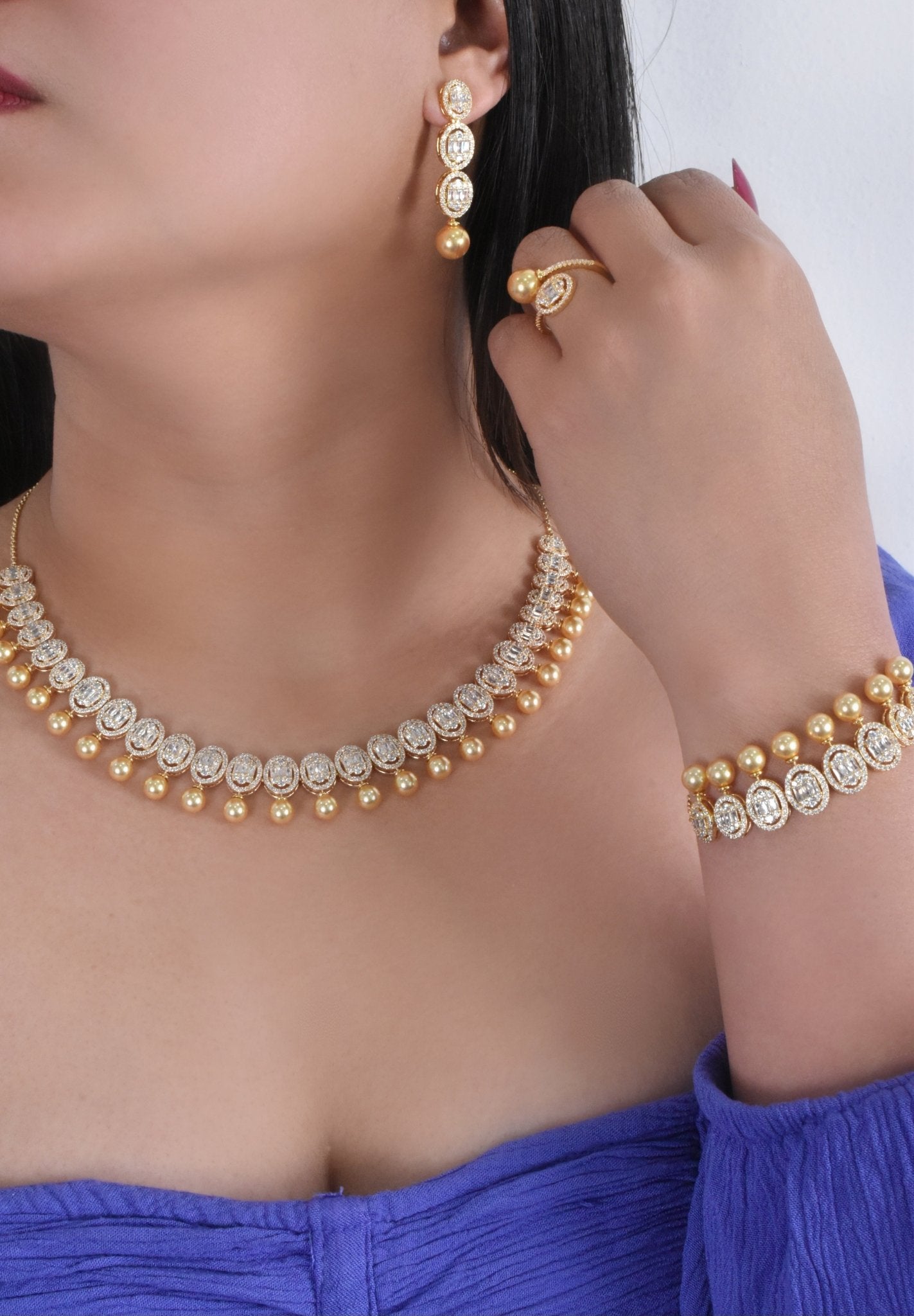 Muna Golden Pearl Set