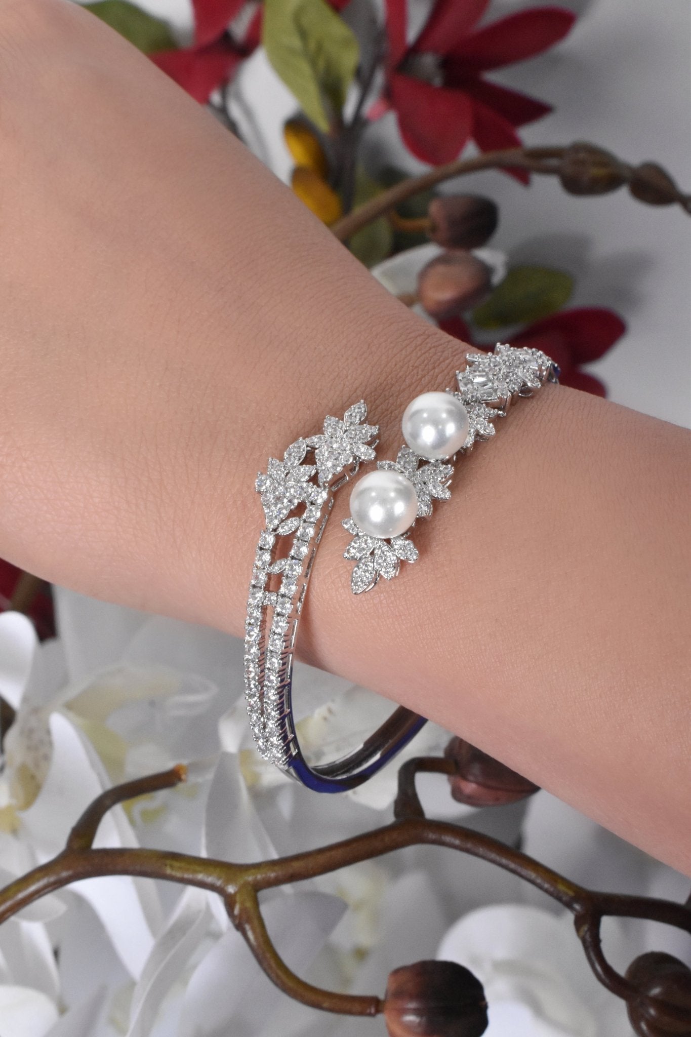 Sarrah Gorgeous Pearl Set