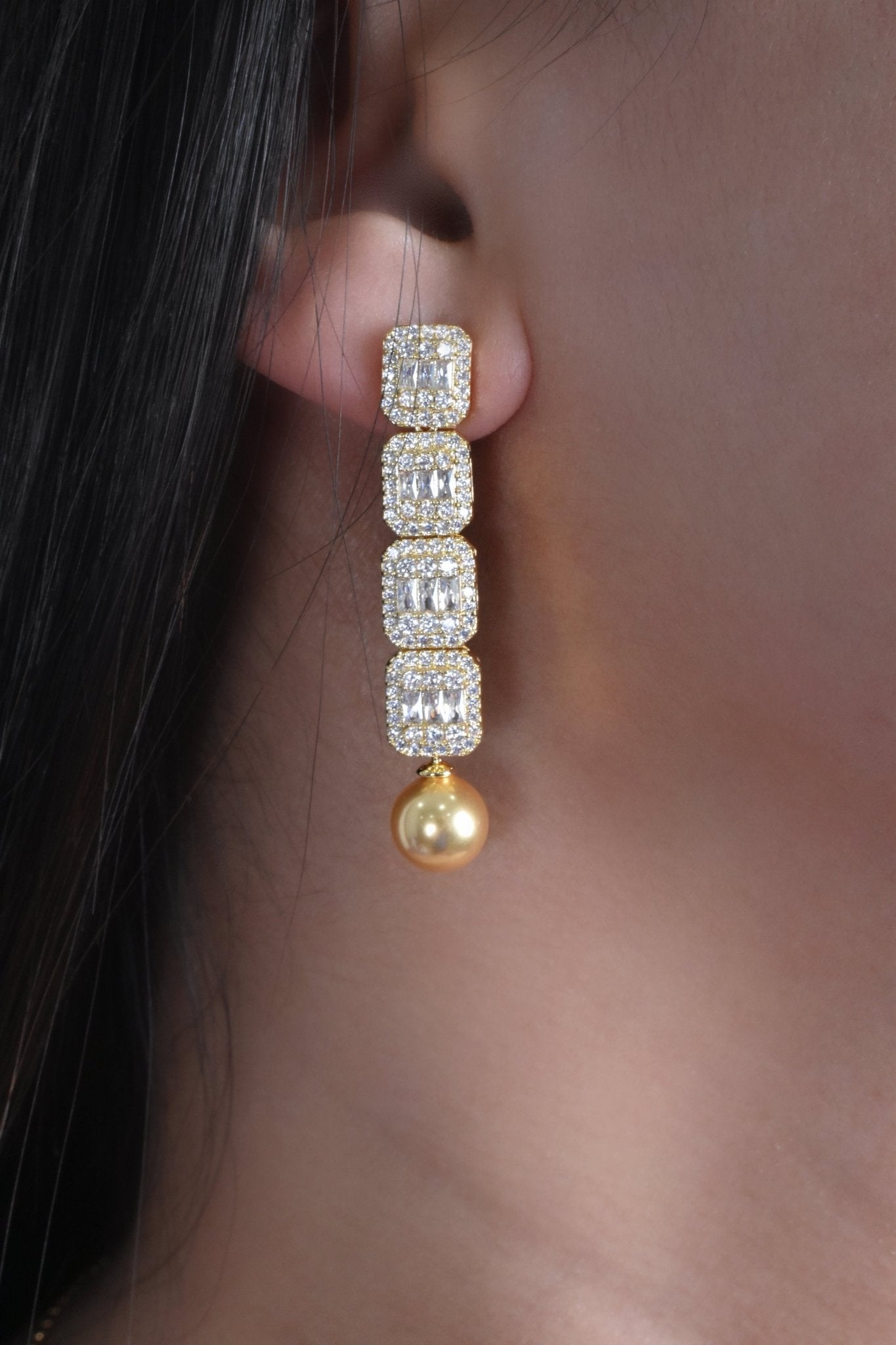 Amal Golden Pearl Set