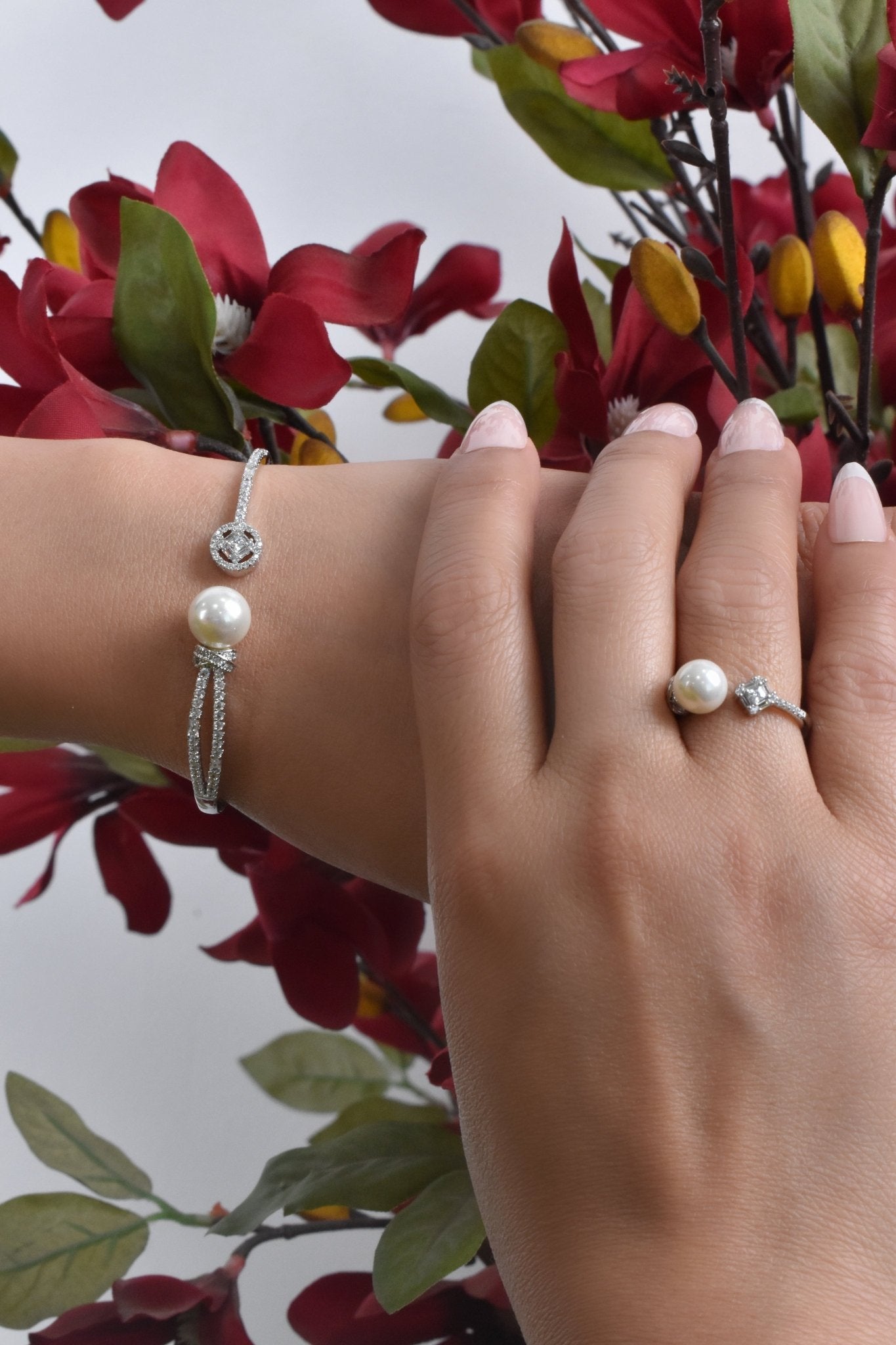 Gianna Lustrous Pearl Set