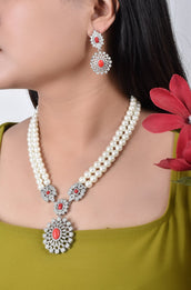 Graziella Elegant Pearl Set — Necklace, Kuwait — 1