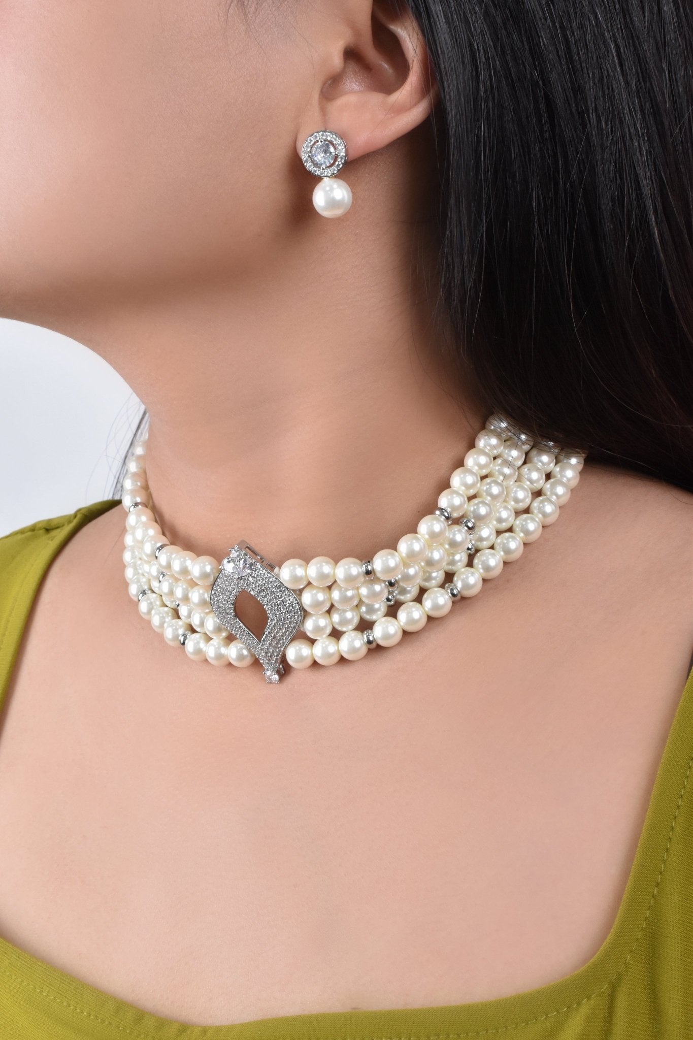 Hita Luxurious Pearl Set