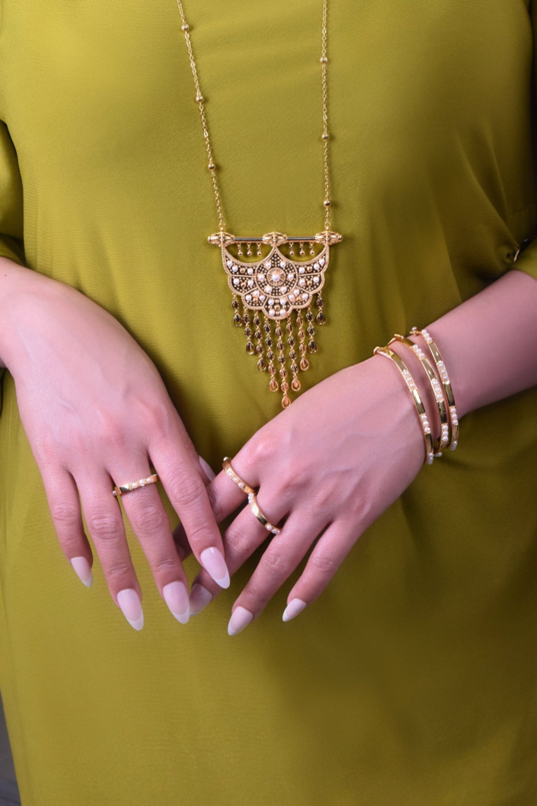Lucianna Pearl Set — Jewelry Set, Kuwait — 1