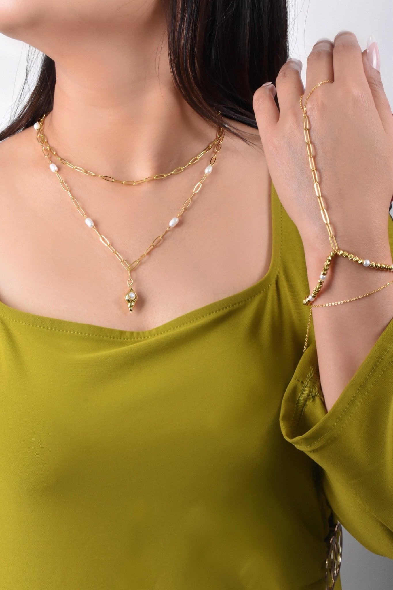 Lucia Hand Chain
