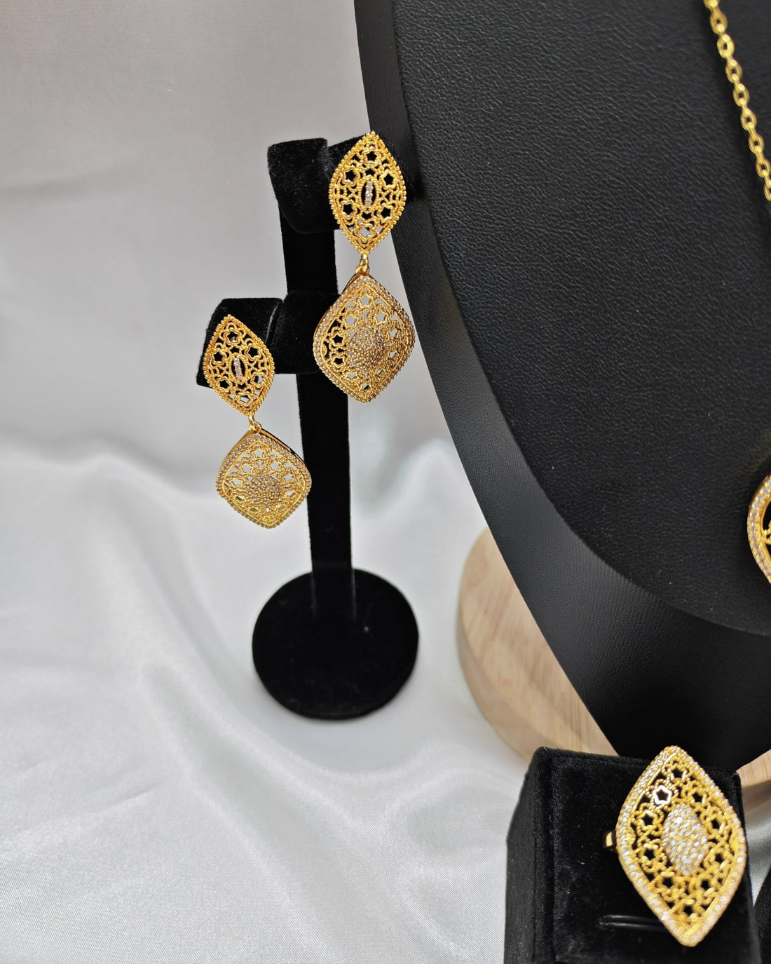 Sumayyah Golden Set 4
