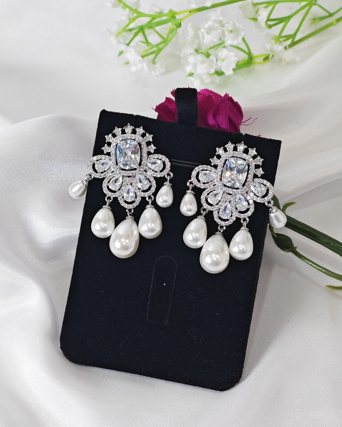 Nuraan Silver Pearl Earrings 3
