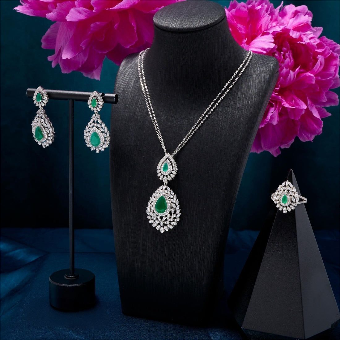 Rand Sovereign Set — jewellery, Kuwait — 2