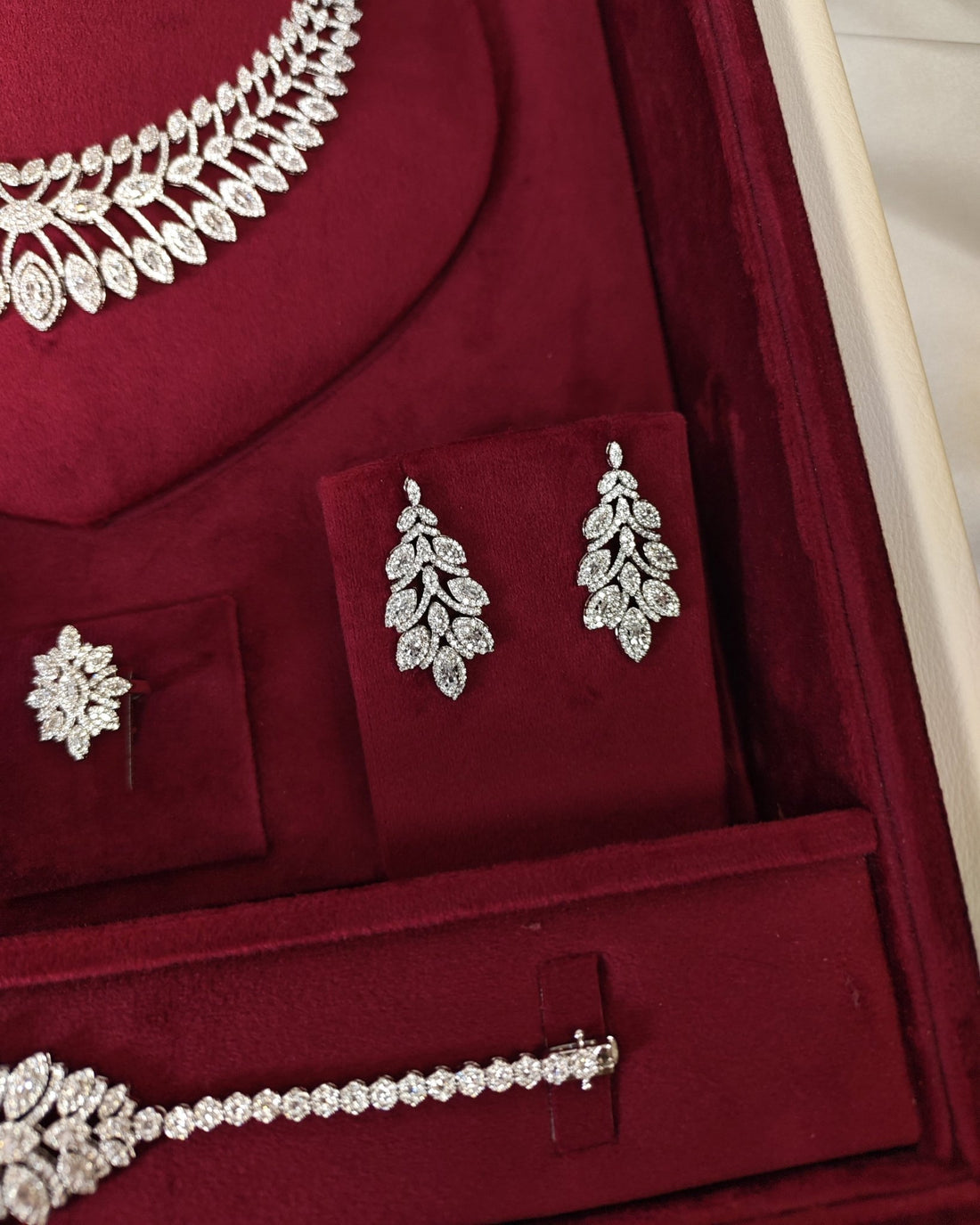 Blaise Sparkling Set — Jewelry Set, Kuwait — 3