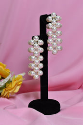 Zawaya Long Pearl Earrings 3