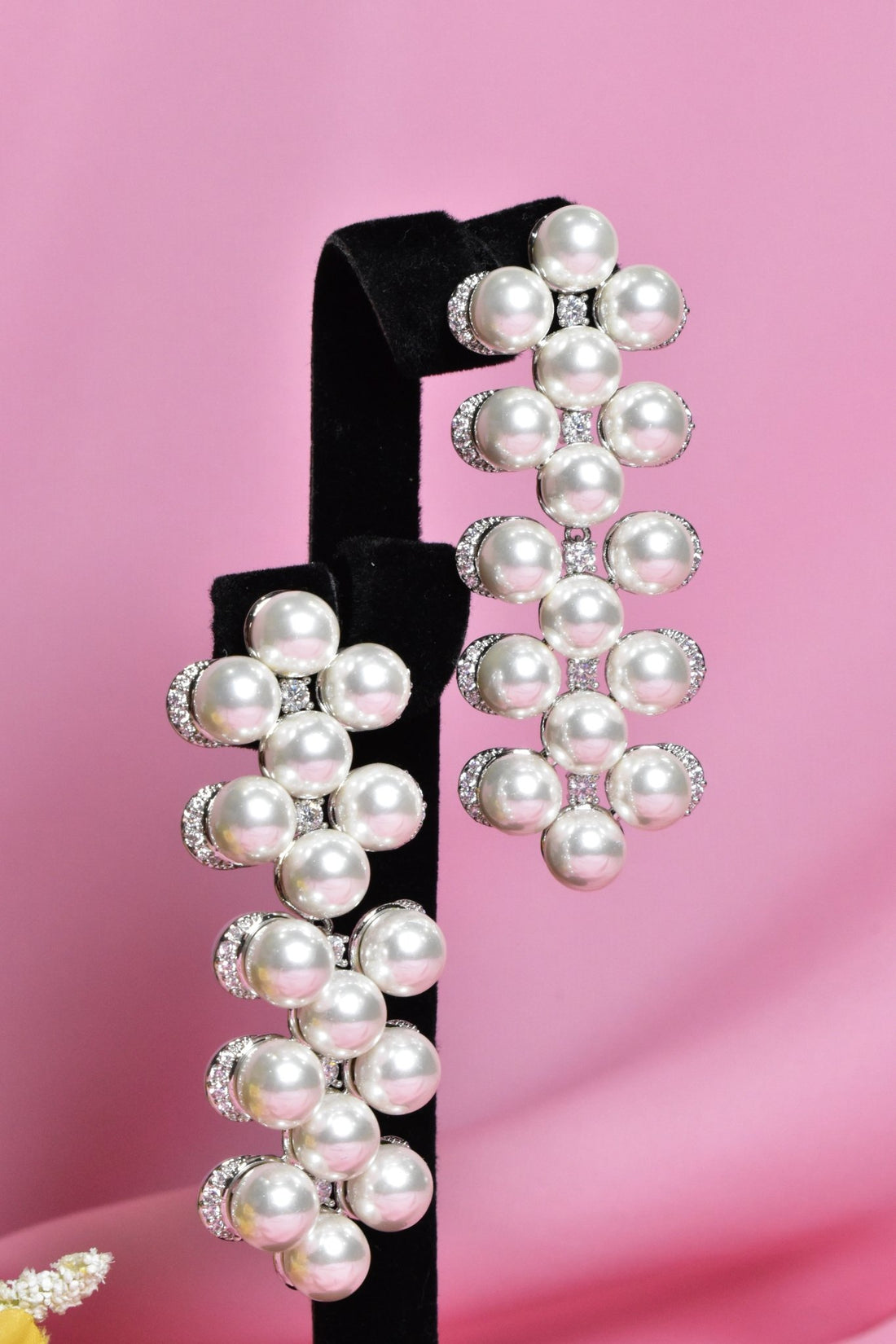 Zawaya Long Pearl Earrings 4