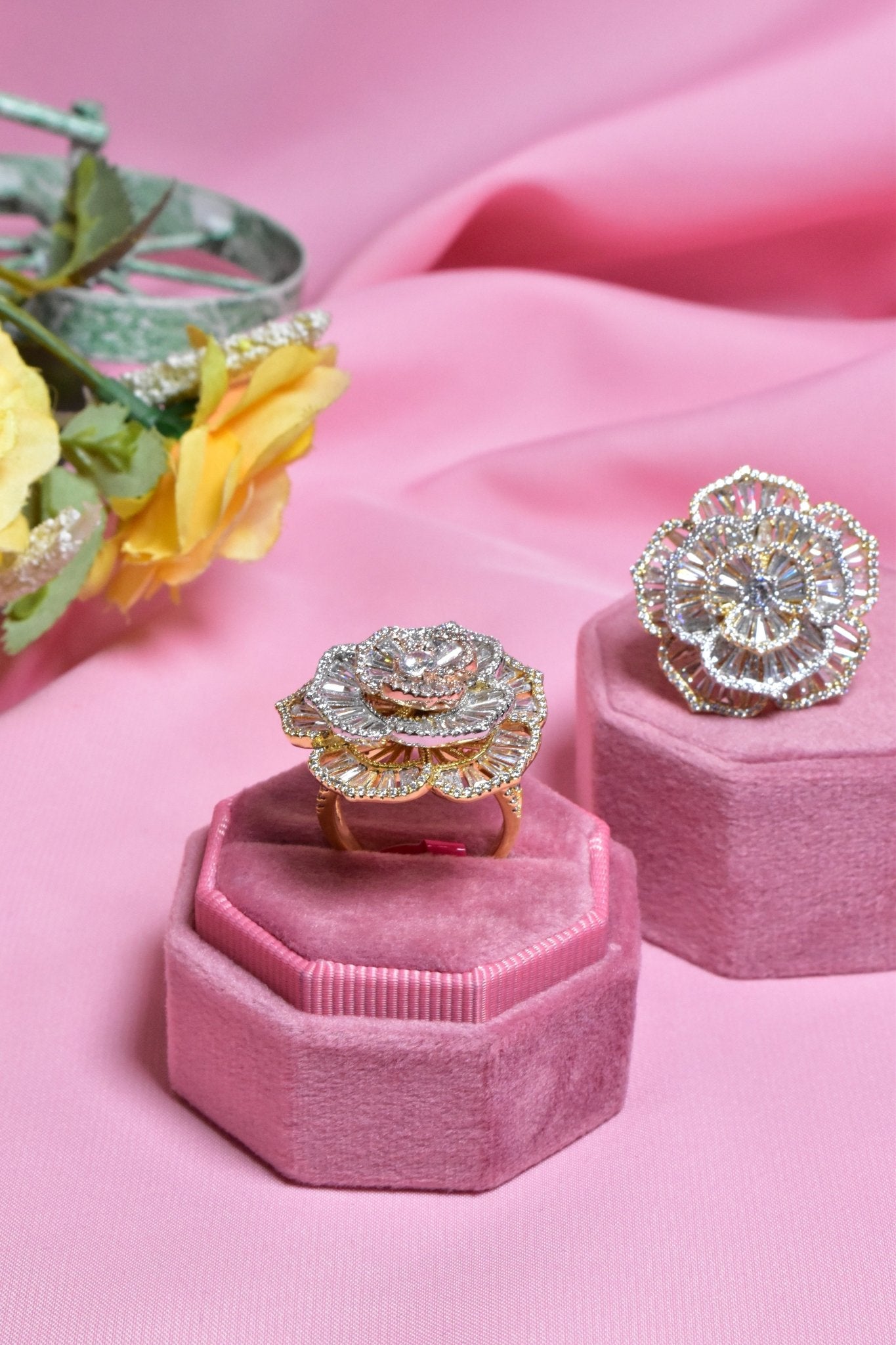 Yumna Gorgeous 2 Tone Ring