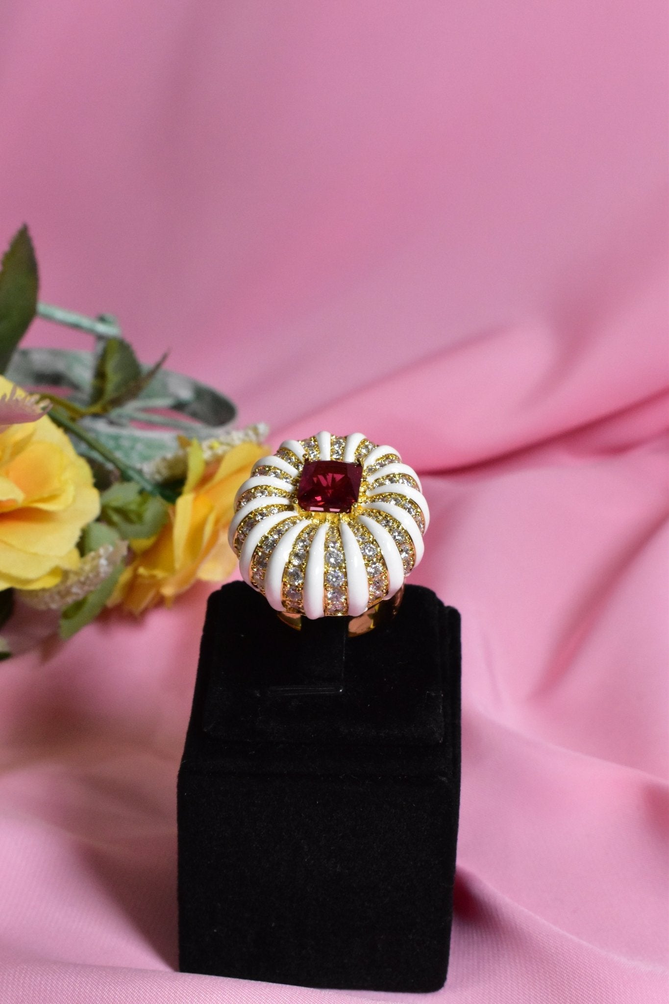 Zeinara Ring