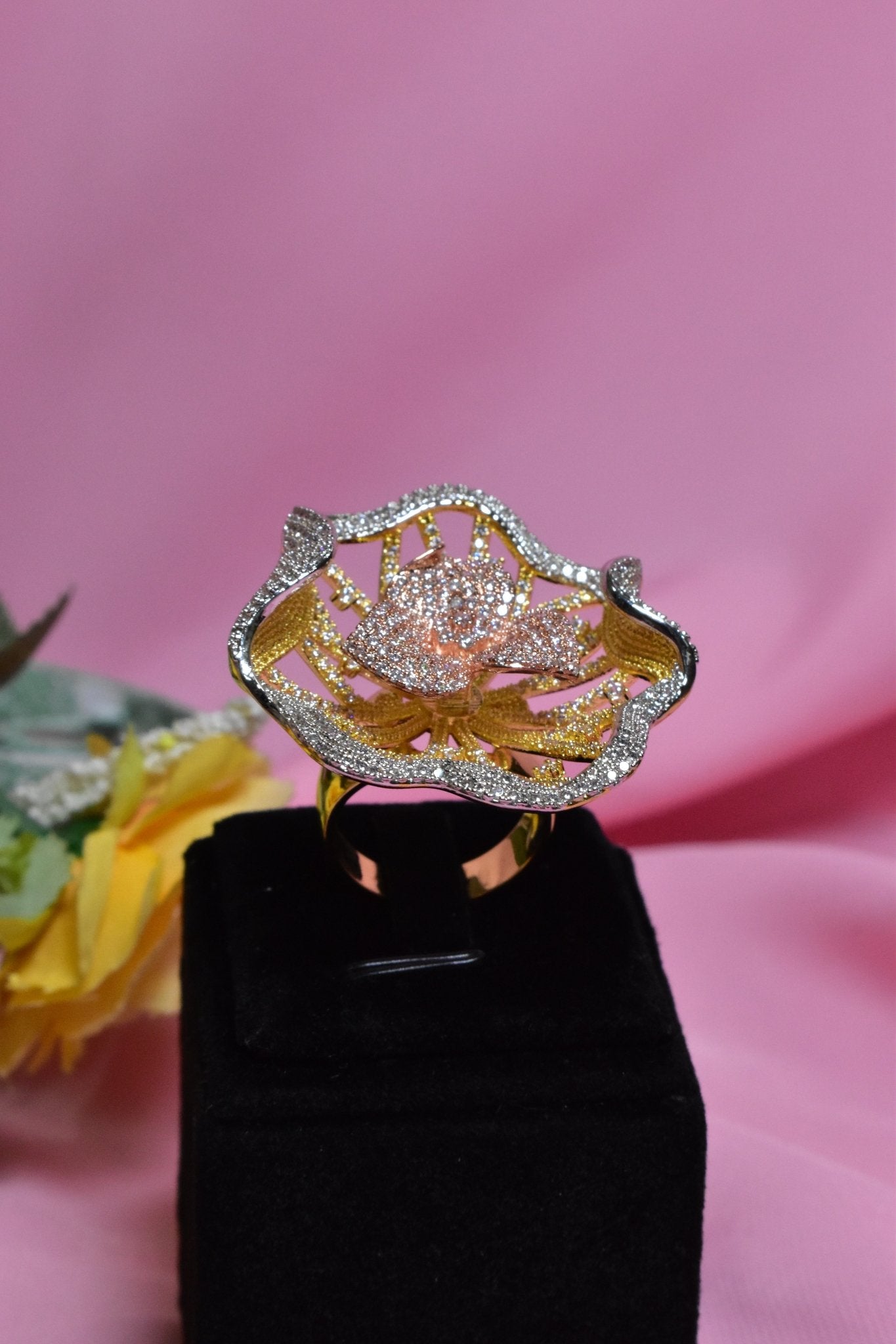Nisreen Ring