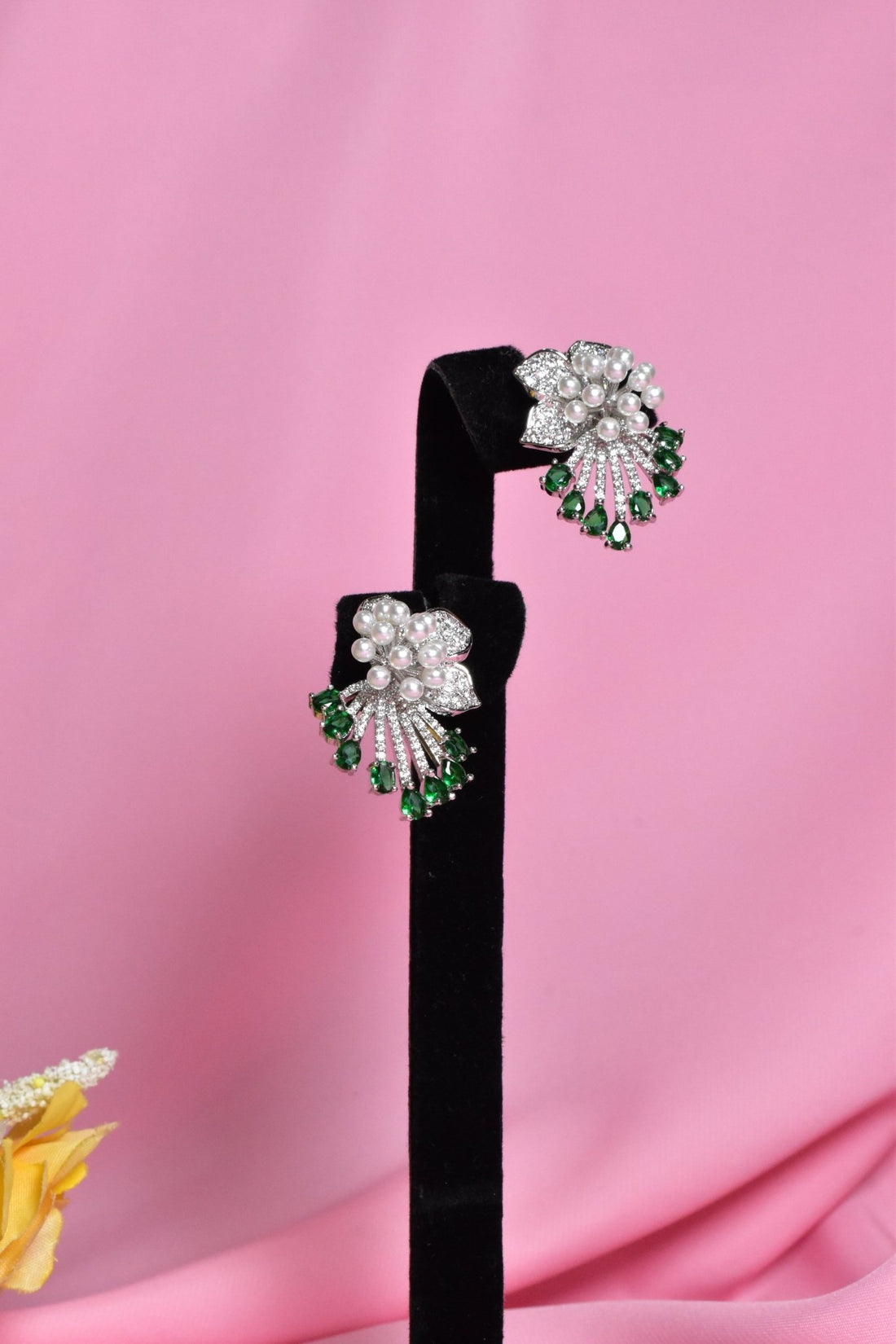 Khalida Dainty Earrings 1